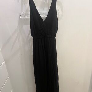 Lulu's Classic Black Maxi Dress